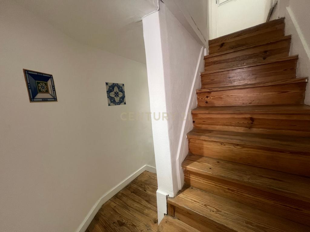 Predio totalmente Remodelado no coraçāo do Bairro Alto em Lisboa - Image 28