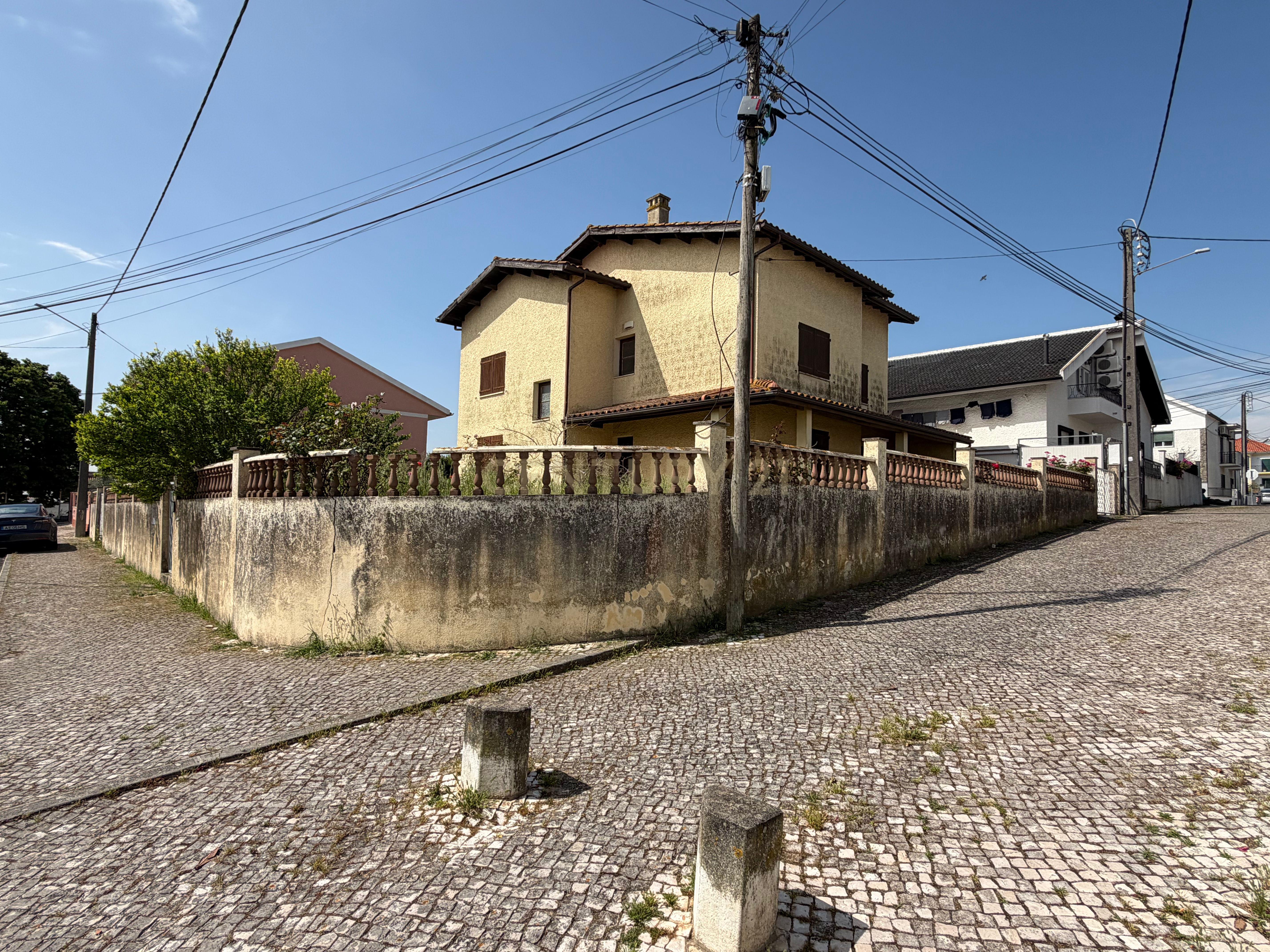 Fotografia 7 de Moradia T5 - Bairro das Maroitas