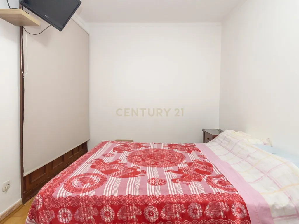 Moradia em Banda de 5 assoalhadas na Banática - Image 14