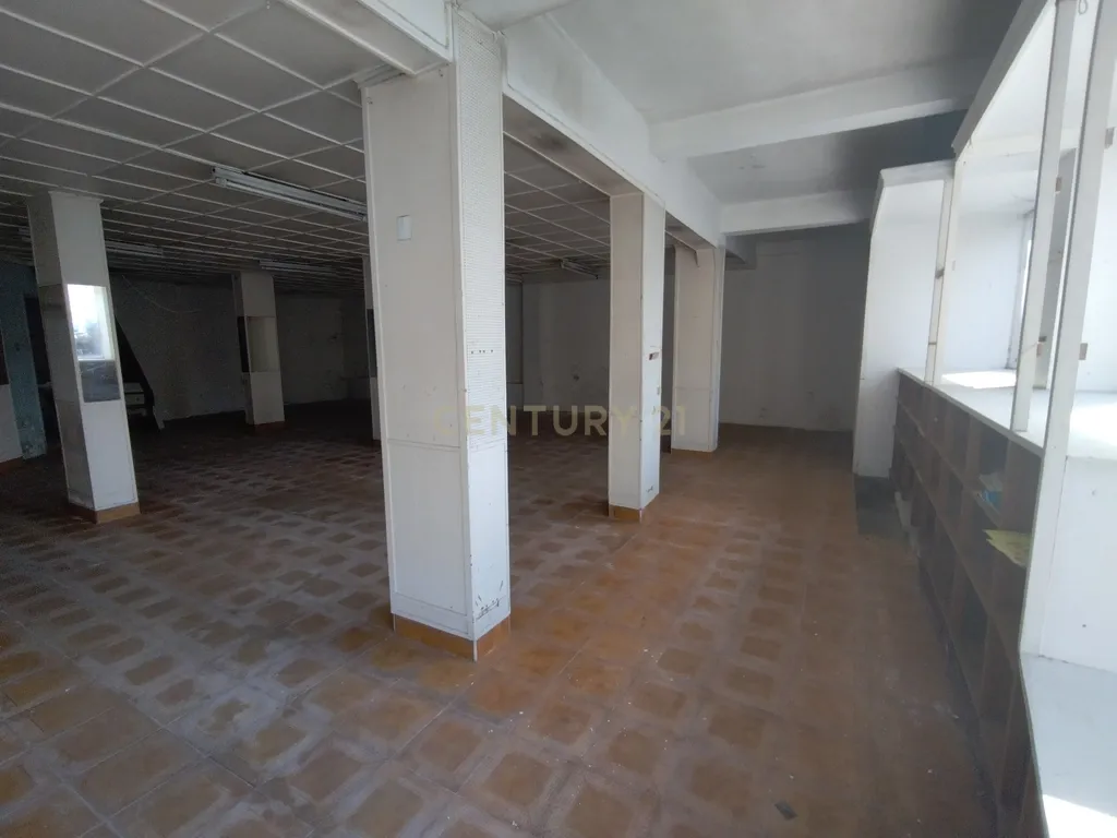 Prédio no Centro de Sacavém : Oportunidade de Investimento - Image 25