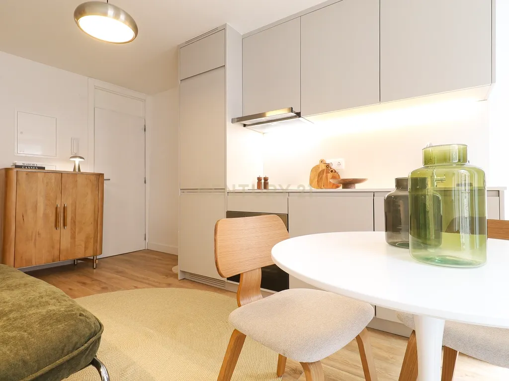 Apartamento T2 no Bairro Alto - Image 2