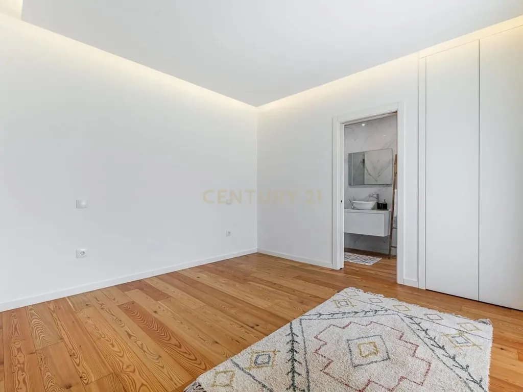 Exclusiva Moradia T4 com Piscina em Ponte de Lima - Image 16