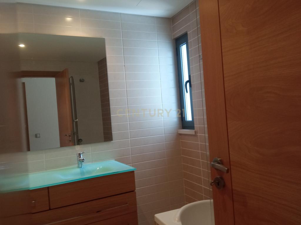 Apartamento T2 em Condomínio fechado para arrendamento - Image 12