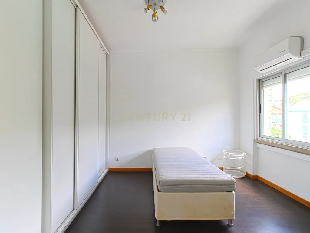 Apartamento T2 Odivelas - Image 9