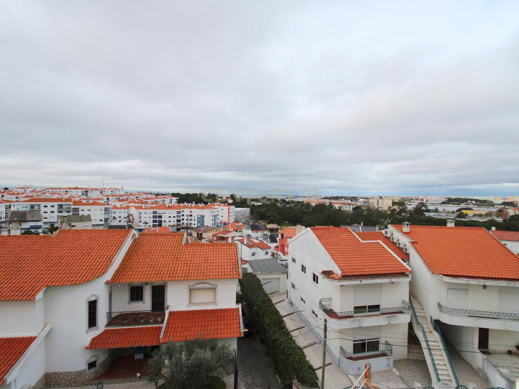 Apartamento T2+1 em Amora - Image 19