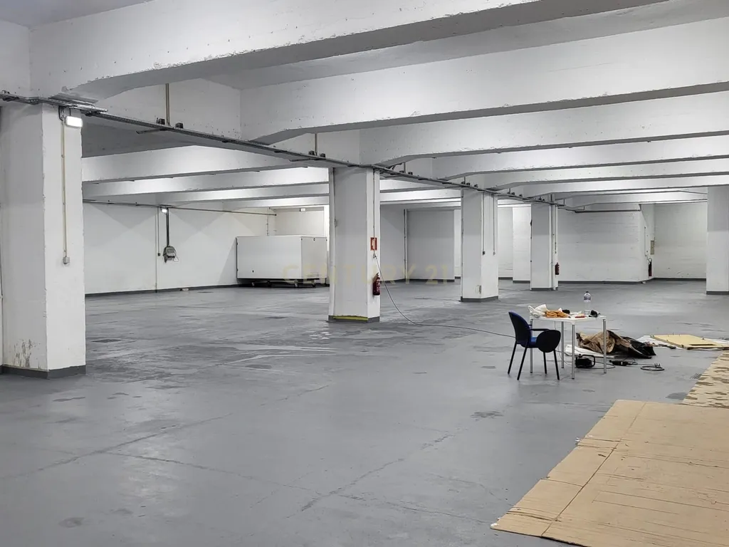 Armazém em Sacavem com 1250 m com uma Rampa para viaturas - Image 13