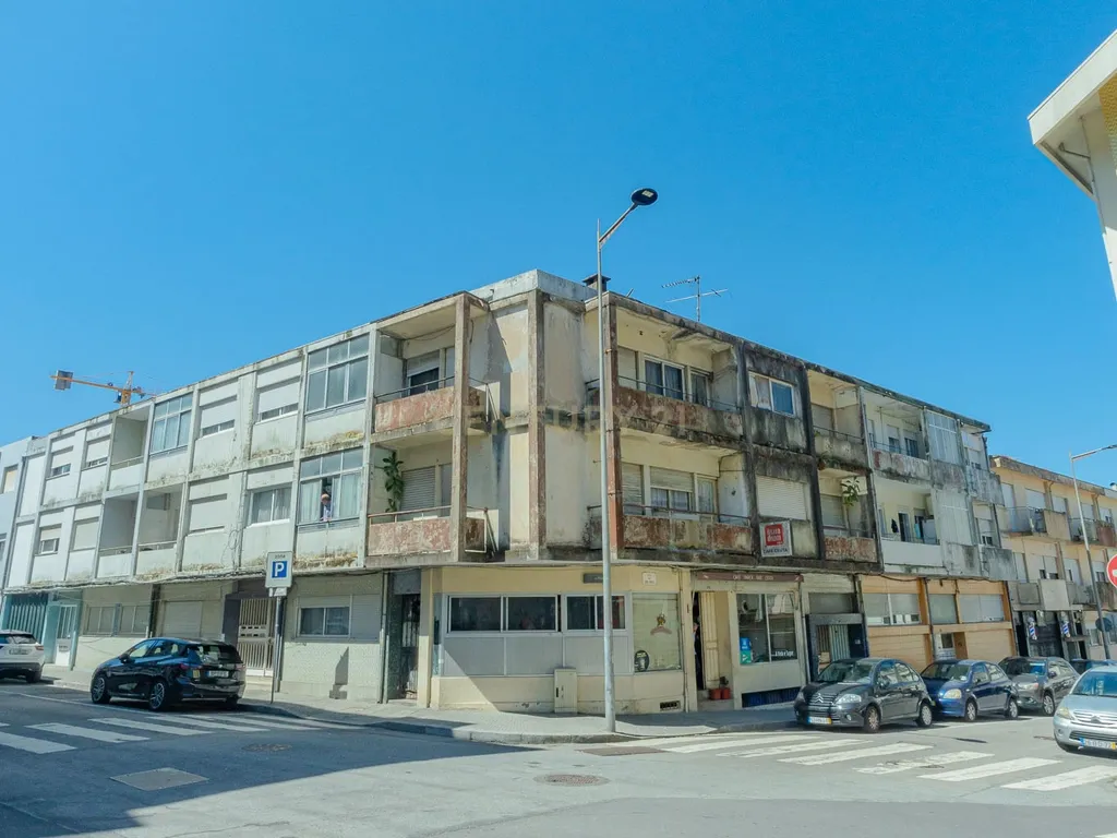 PRÉDIO EM PROPRIEDADE TOTAL Junto ao Jardim do Morro | Vila Nova de Gaia - Image 18
