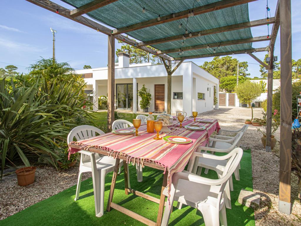 Moradia Isolada T4 291m2 em Lote de 1050 m2 em Mucifal, Colares, Sintra - Image 7