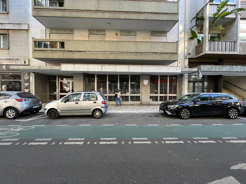 Espaço Comercial na Av. Defensores de Chaves, em Lisboa - Image 18