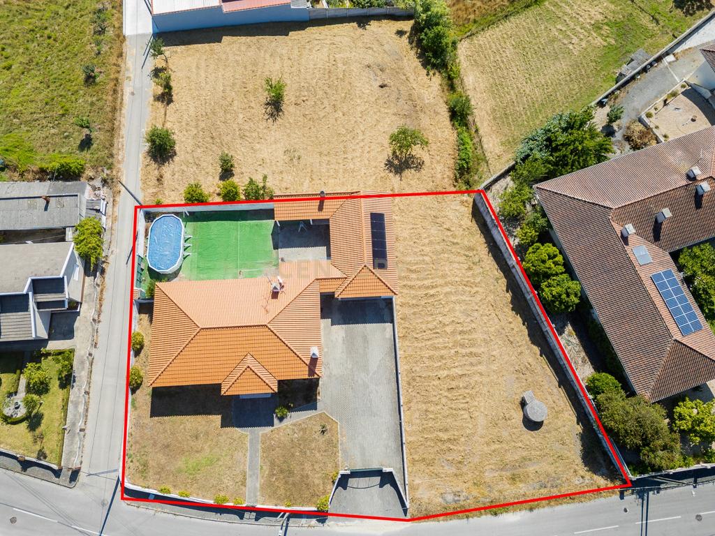 🏡 Moradia Térrea com Garagem para 2 carros - Image 2