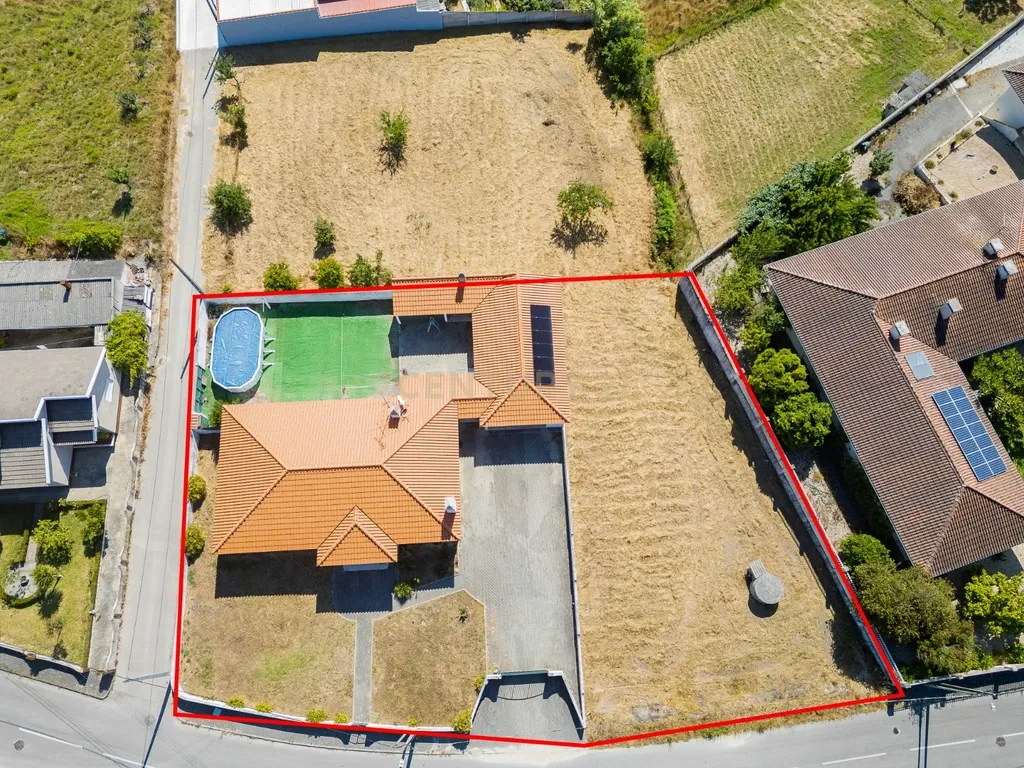 🏡 Moradia Térrea com Garagem para 2 carros - Image 2