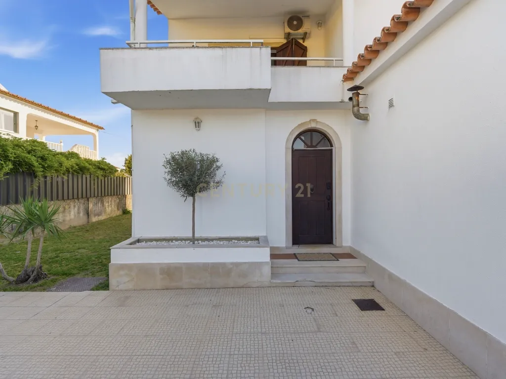 Quinta de Charme em Palmela – Renovada, Espaçosa e Pronta a Viver - Image 36