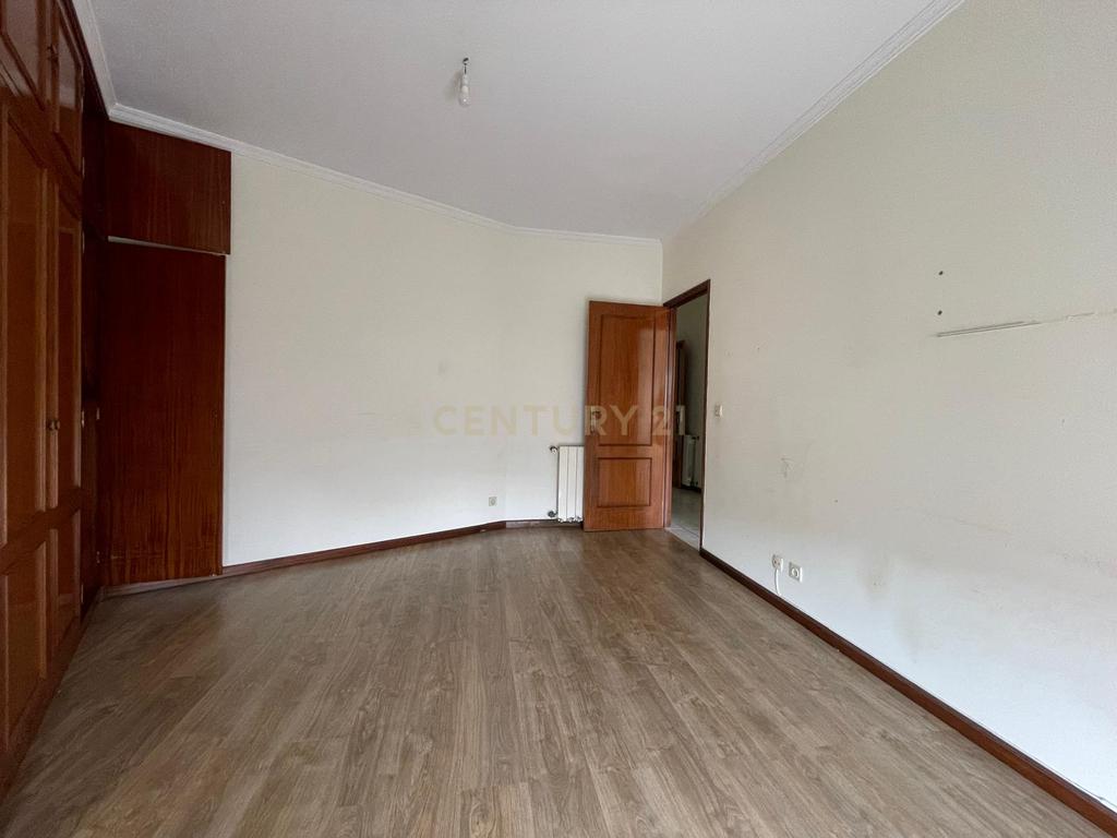 T3 com lugar de garagem ao Parque Municipal da Lavandeira - Image 8