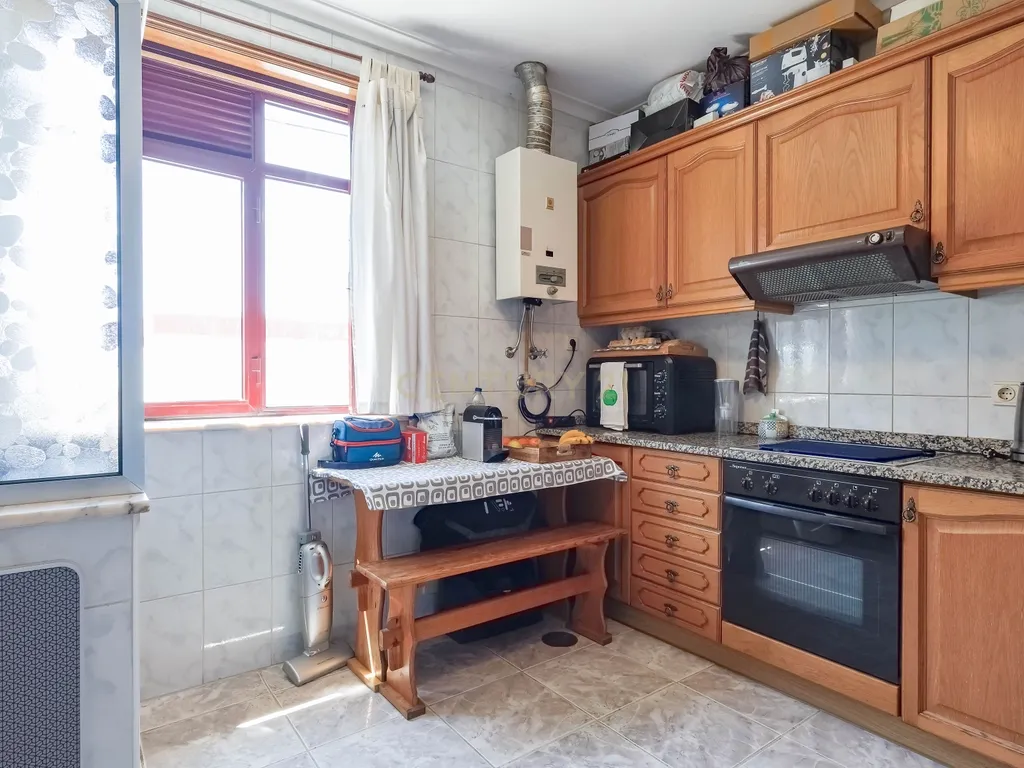 Apartamento T1 em Vila Nova de Gaia, com lugar de garagem - Image 9