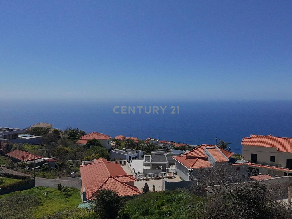 Terreno com Projeto Aprovado – Estreito da Calheta, Madeira - Image 12