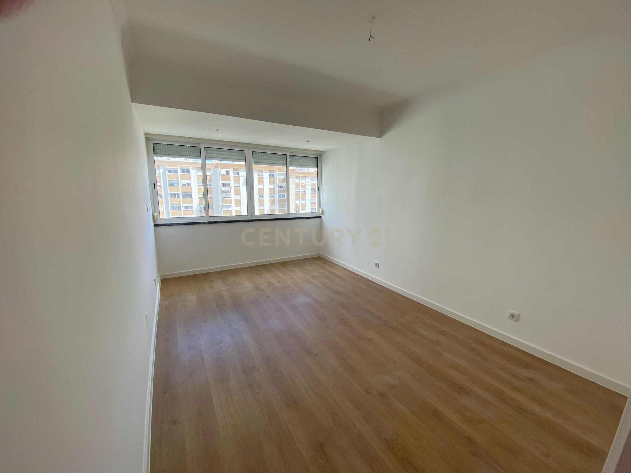 Apartamento T2 em Lisboa - Image 2