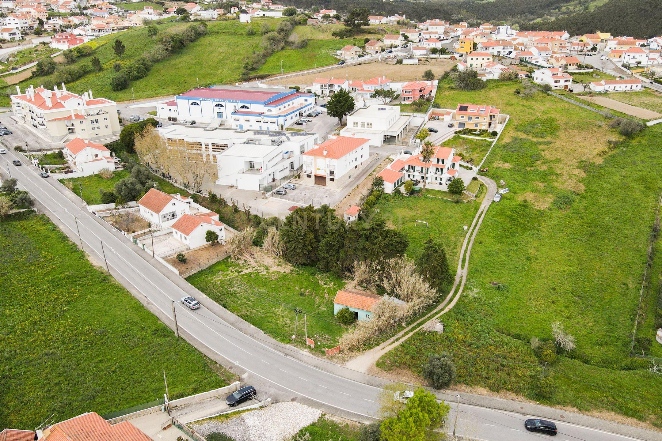 Fotografia 6 de Terreno urbano com 625 m², situado em Alcainça Pequena, Mafra, com projeto de arquitetura para a construção de uma moradia  unifamiliar