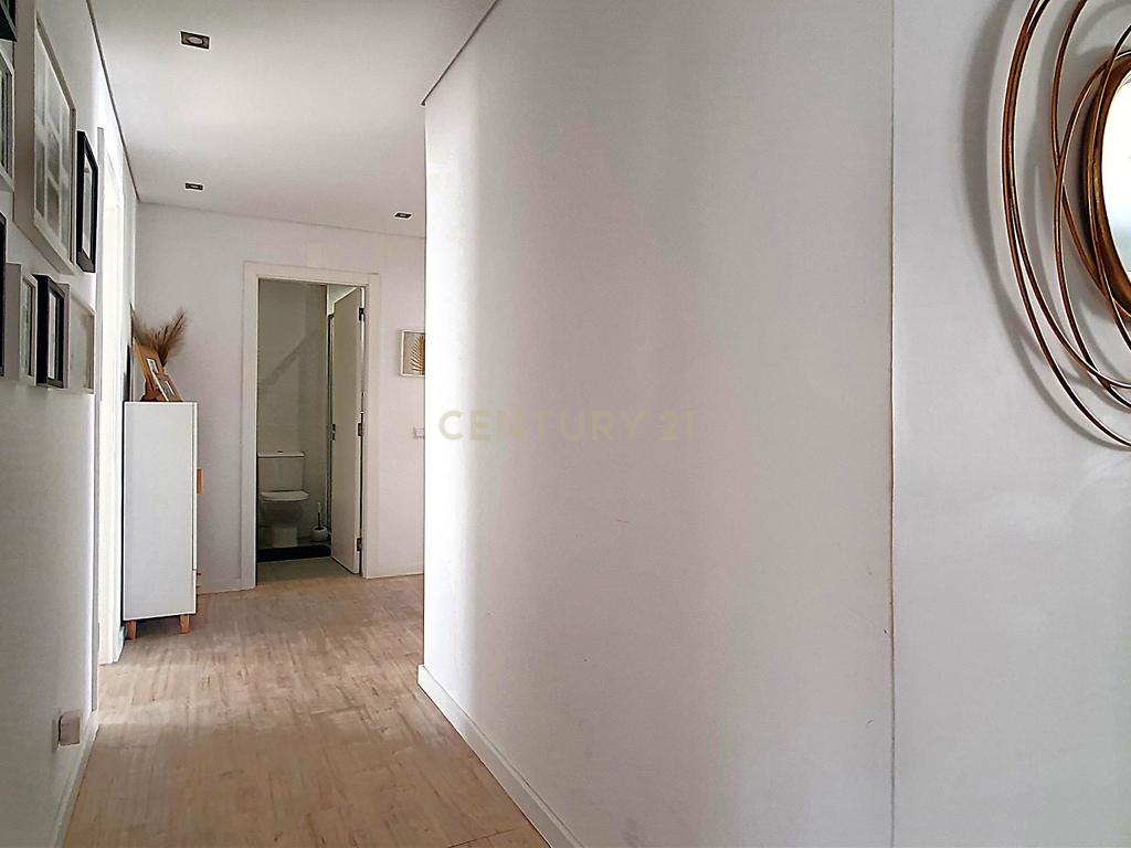 Apartamento T3 I Elevador I Centro Cidade Coimbra - Image 14
