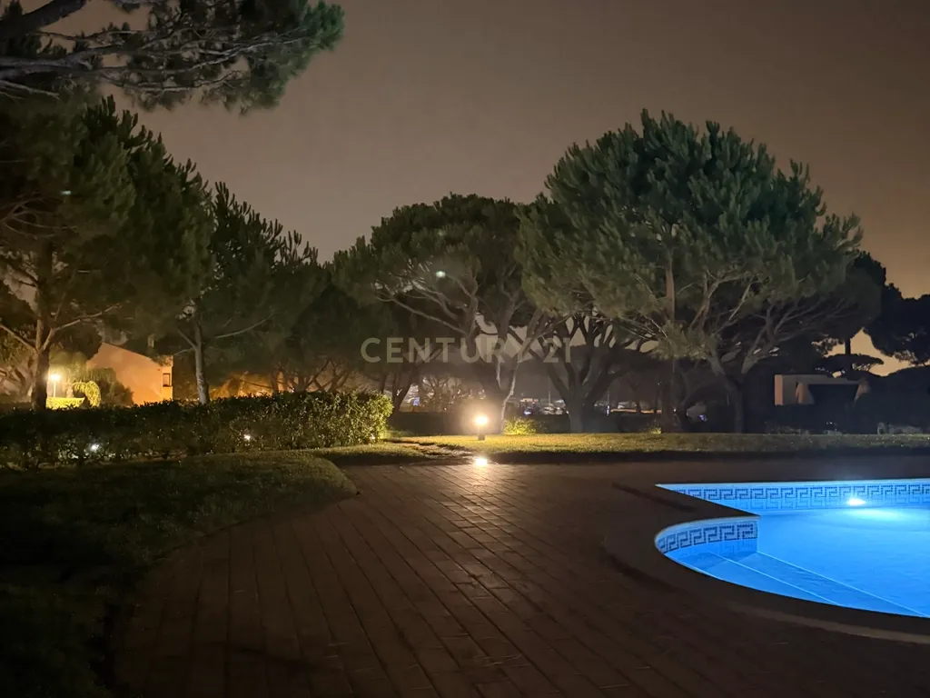 Moradia na Praia da Falésia em condomínio privado com piscina, e grande jardim. - Image 59