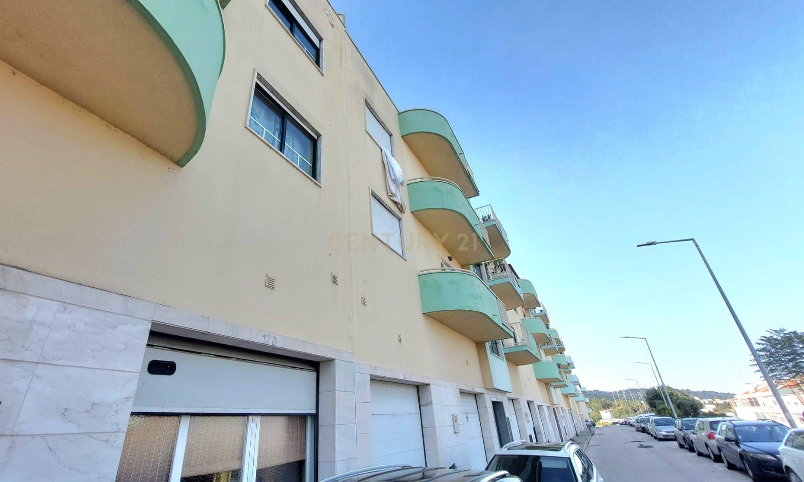 Garagem independente com 30m² - Image 5