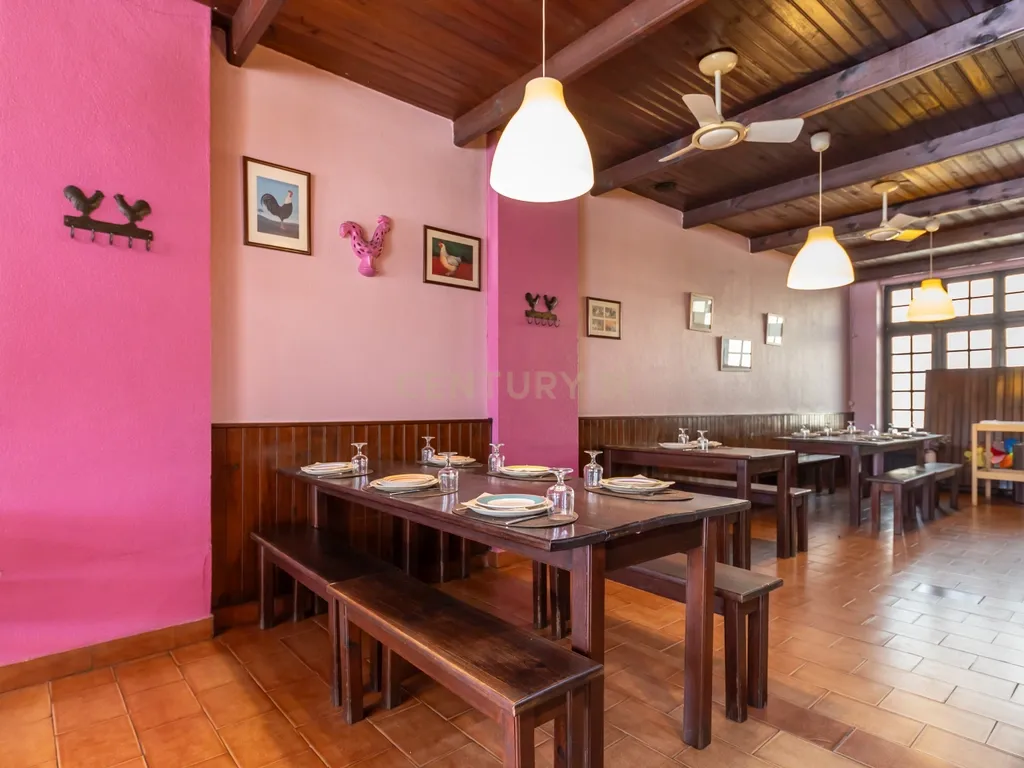 Restaurante "República dos Frangos" – Oportunidade Única em São João, Junto à Praia - Image 15
