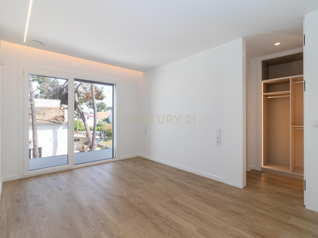 A Sua Nova Casa Está Pronta para Habitar! 🌊🏡 Moradia Nova T3 Aroeira À Beira da Praia da Fonte da Telha, na Prestigiada Aroeira - Image 37