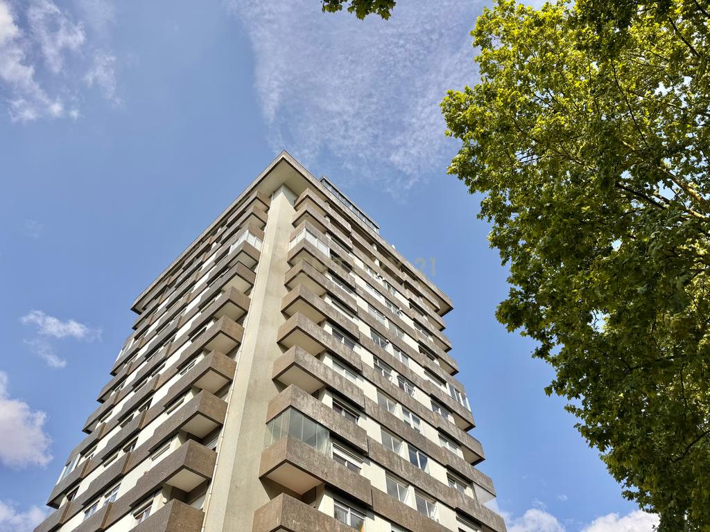 Apartamento T4 no centro de Santo Tirso - Image 36