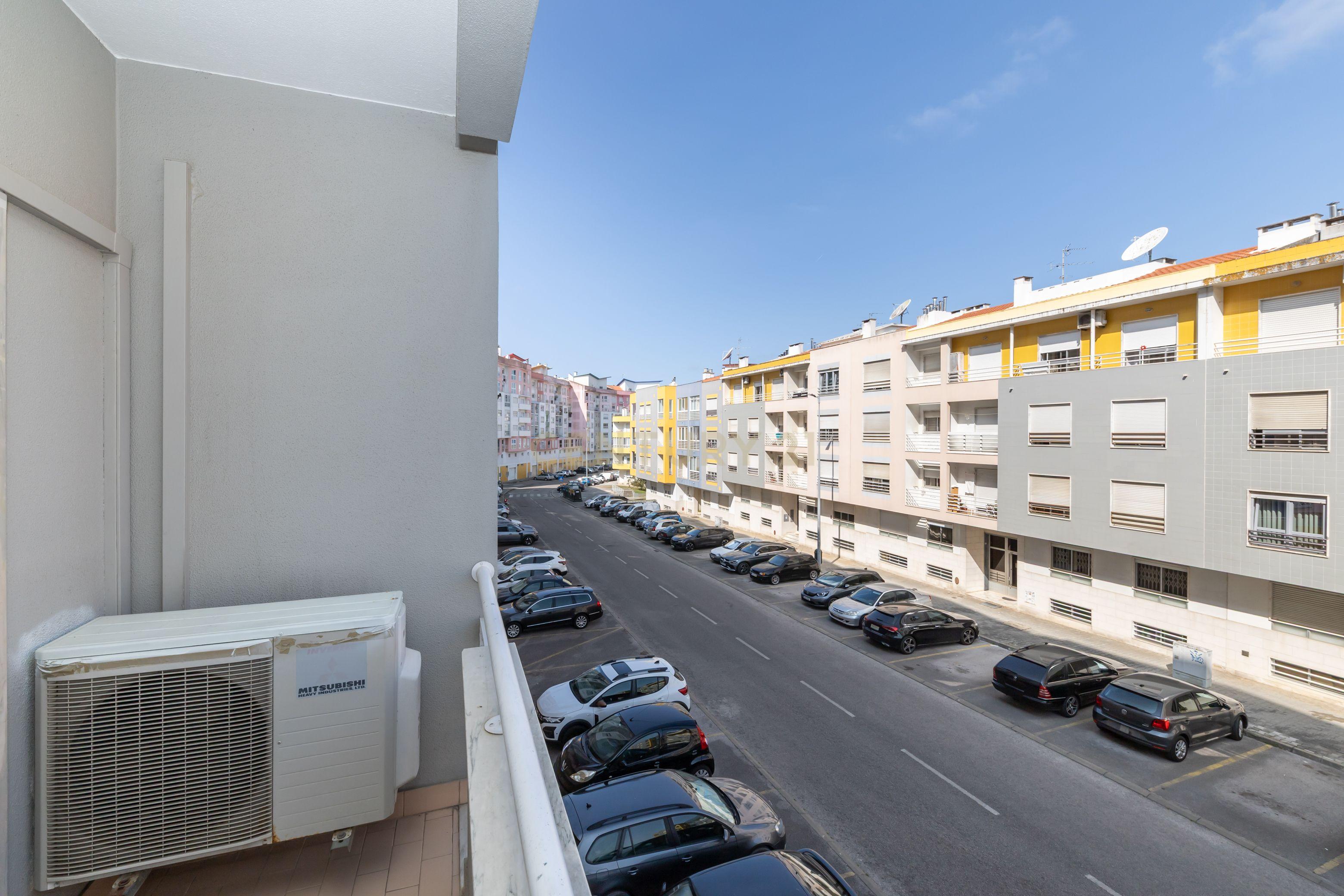 Apartamento T3 para arrendamento – Quinta da Marialva, Corroios - Image 22