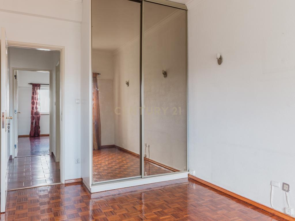 T3 com Vista Monsanto | Conforto e Localização Privilegiada - Image 17