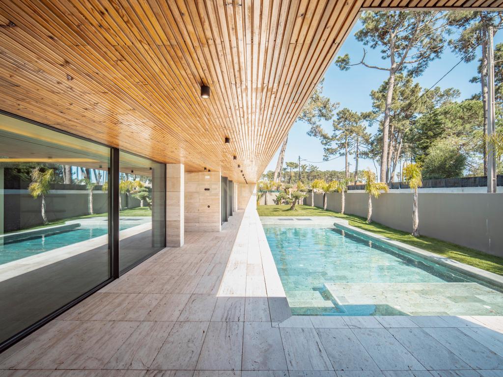 Moradia T4 na Verdizela — Design, Luz e Piscina num Terreno de 1.032 m² - Image 3