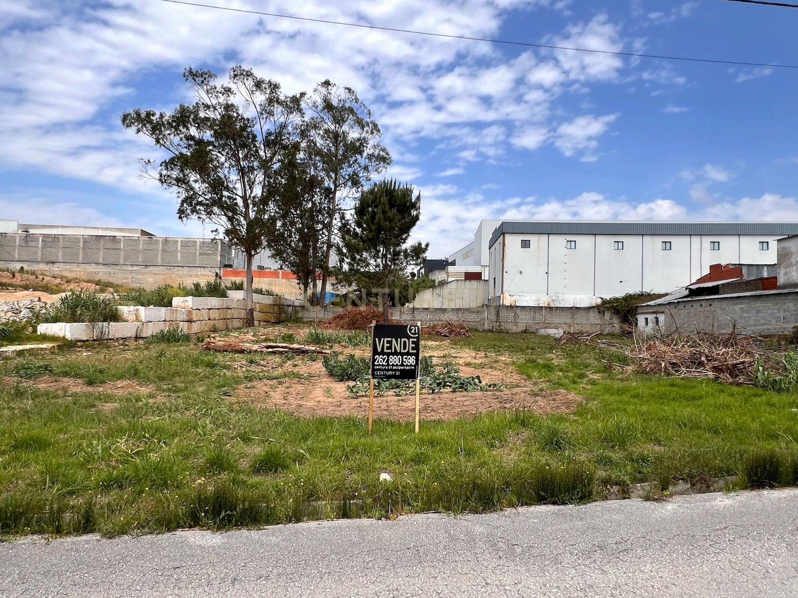 Fotografia 5 de Terreno com 2.000m² junto à zona industrial de Óbidos