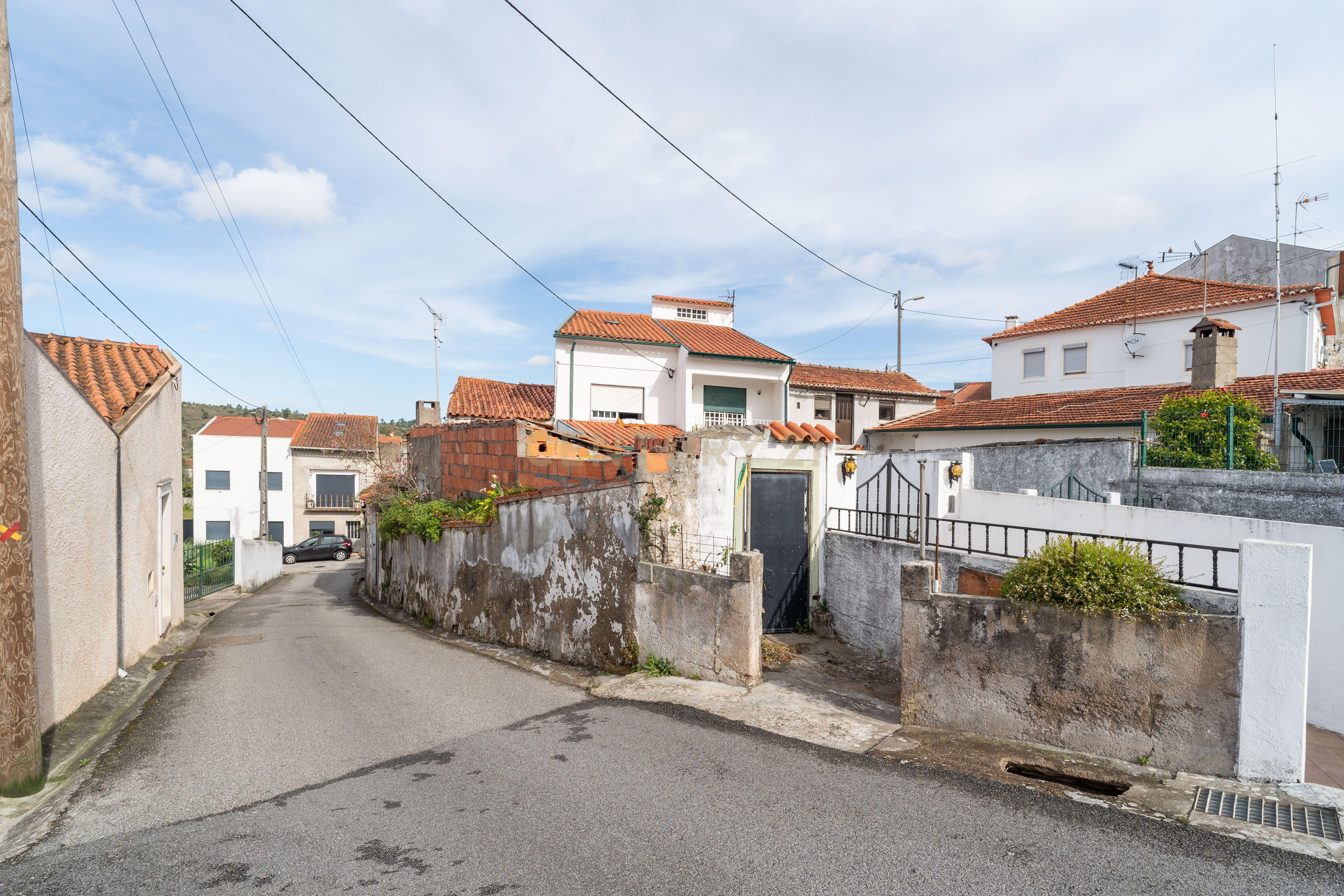 Moradia para recuperar – Brasfemes – Coimbra - Image 2