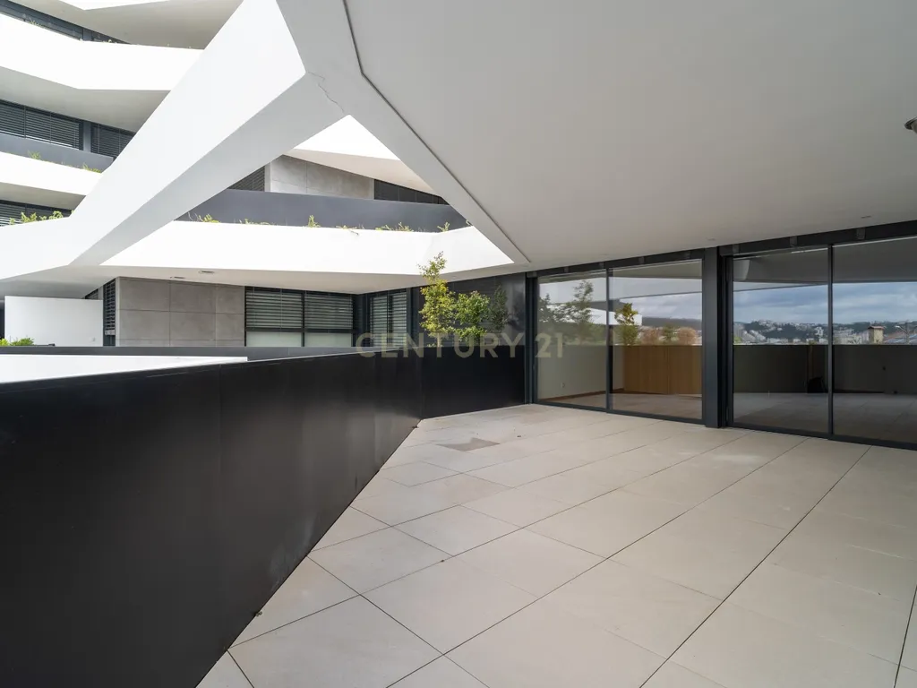 T1+3 único no prestigiado empreendimento Lux Garden – Coimbra - Image 24