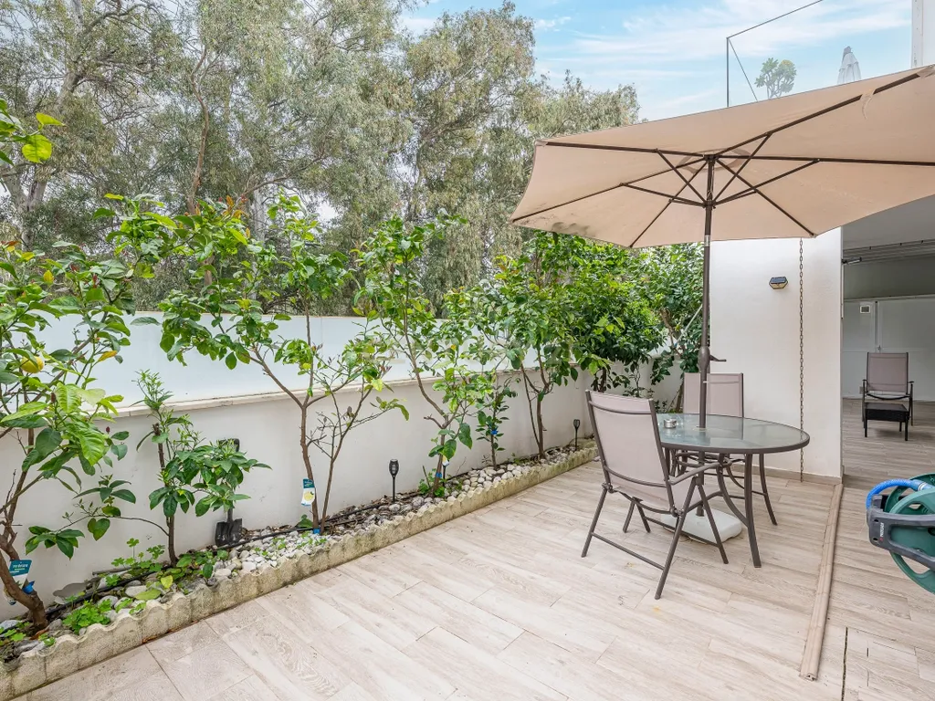 Moradia de Luxo a 500 Metros da Praia - Image 35