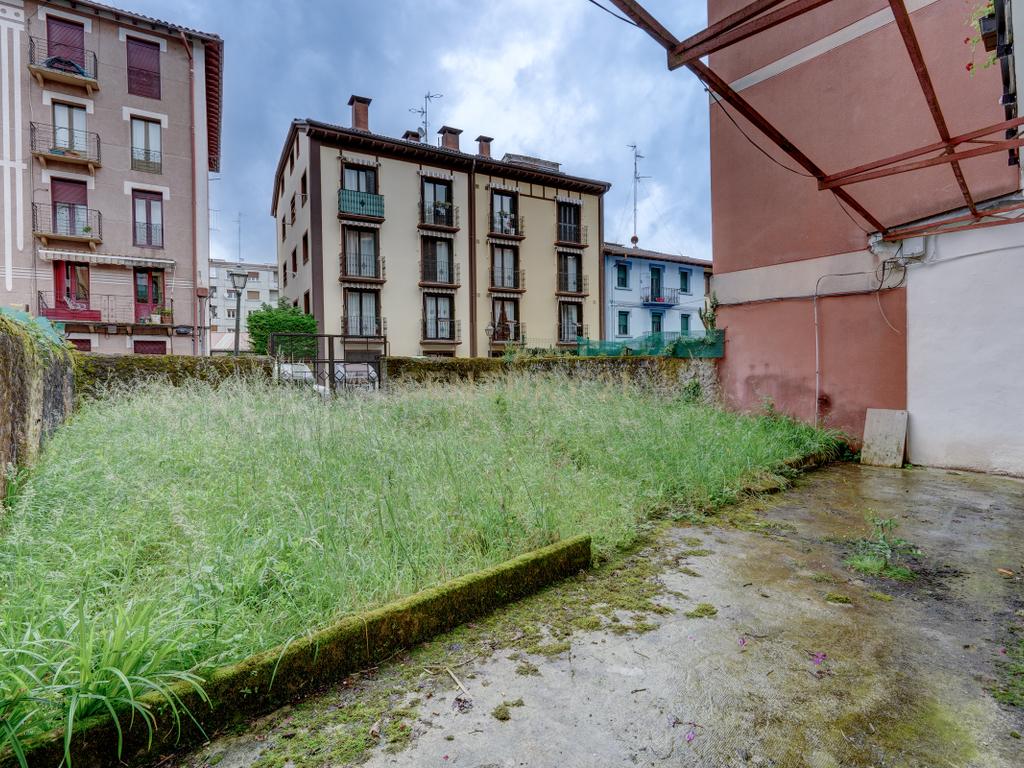  - Image 15