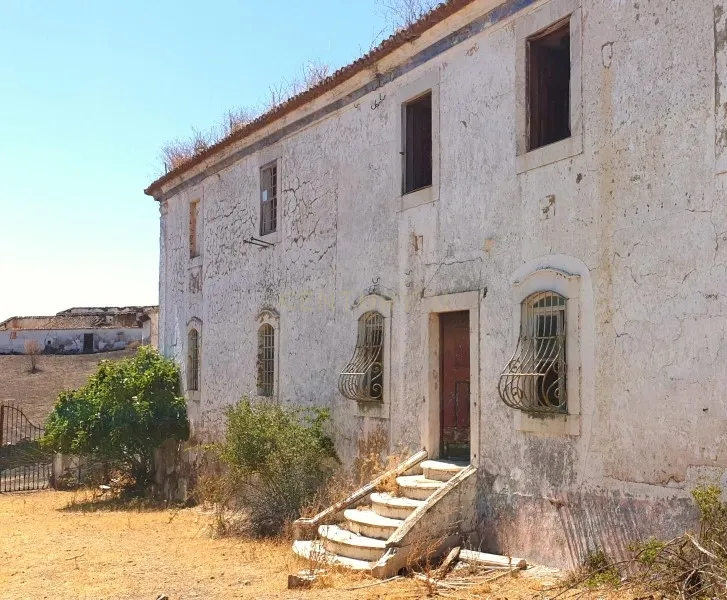 Herdades com produção Vinho, com 157,3ha situada em Terrugem, concelho de Elvas - Image 30