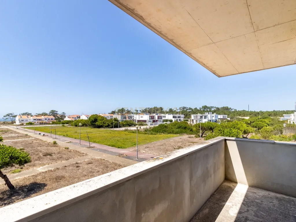 Excelente Apartamento T2 NOVO na Praia da Pedra do Ouro - Image 8