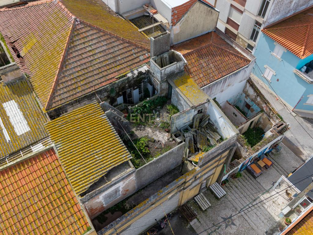 Edifício para reabilitação - Forte Peniche - 1ª Linha (3 Lotes) - Image 9
