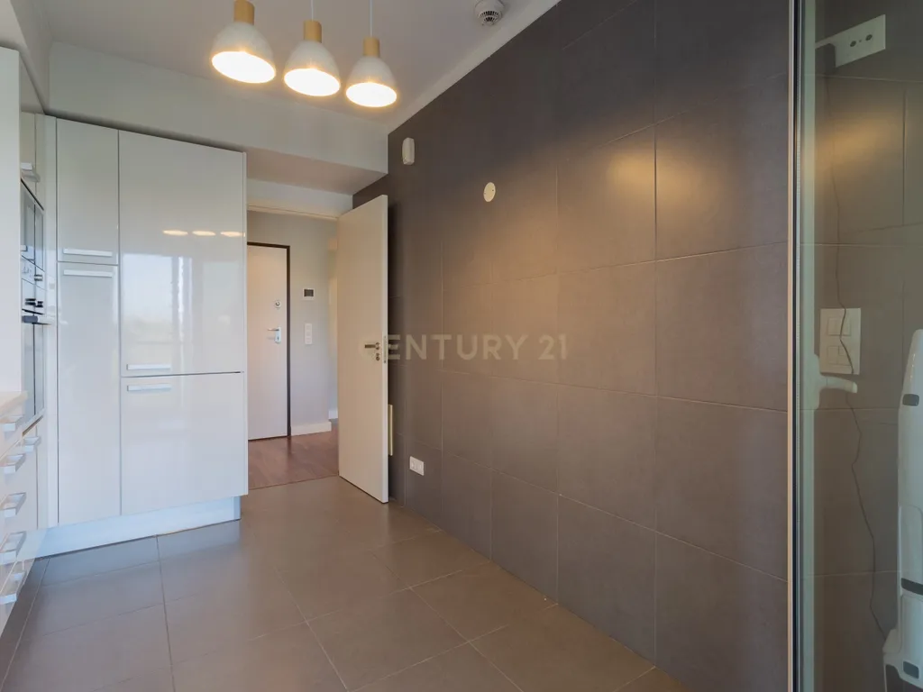 Apartamento como Novo, para arrendamento, na Caparica, Almada - Image 17