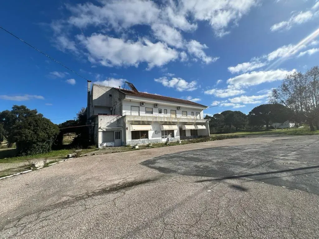 Quinta espetacular em Évora com 20 quartos - Image 1