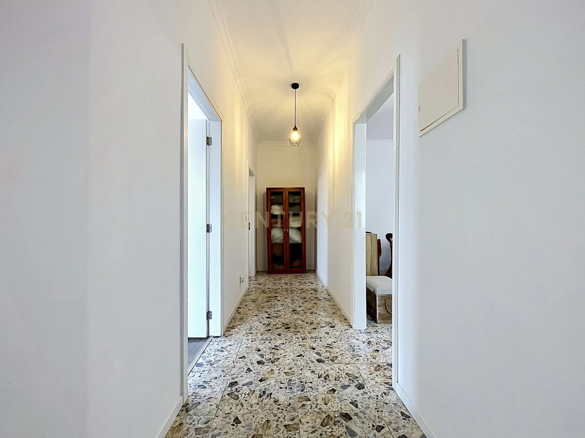 Fotografia 11 de Prédio de Investimento com AL Ativo, Espaço Comercial e Potencial de Expansão | Ginetes, Ponta Delgada