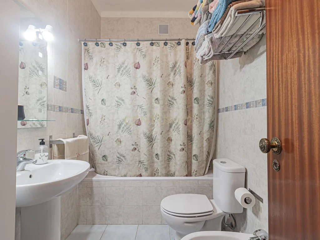 Moradia T4 em Afonseiro - Montijo - Image 34