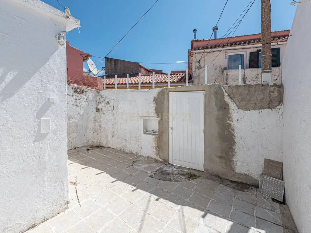 Moradia com 136 m2 de área útil localizada na Rua da Capela, Idanha Belas - Image 13