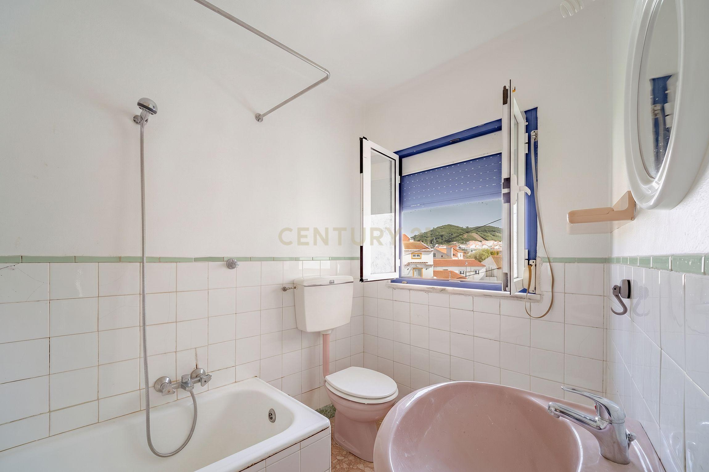 Fotografia 8 de Moradia no Sao Martinho do Porto para investimento
