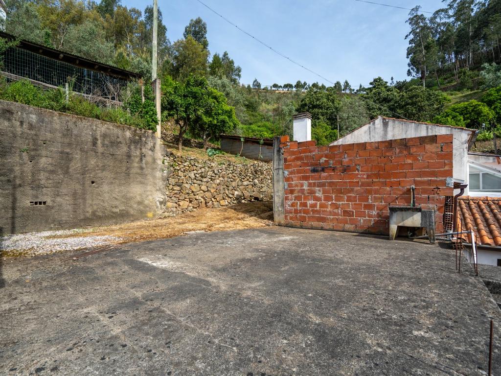 Moradia para reconstrução - Semide - Image 21