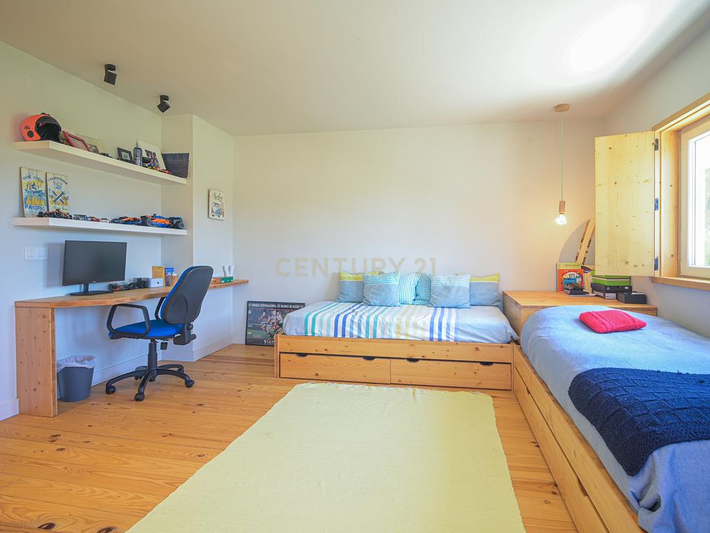 Moradia T5 de Luxo na Aldeia de Juzo – Cascais - Image 36