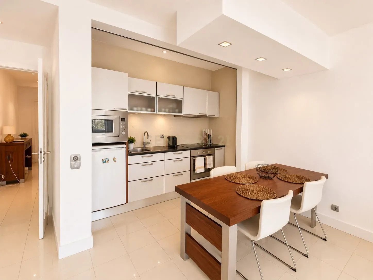 Fotografia 8 de Apartamento T1 com Vista Mar em Localização Privilegiada
