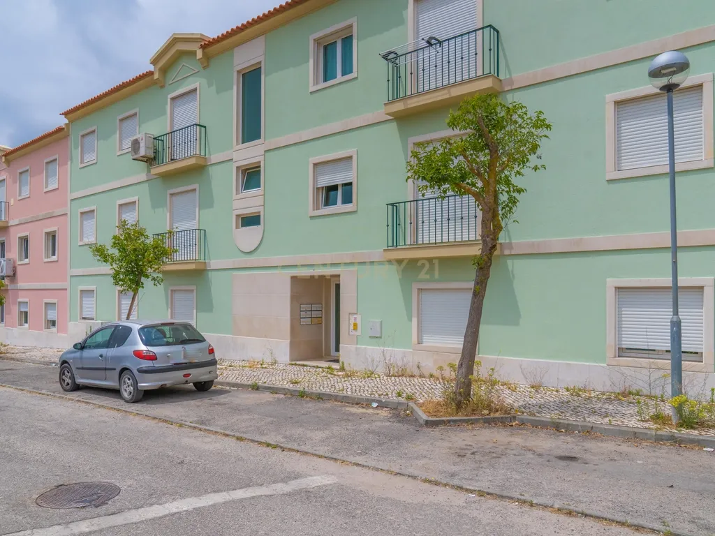 Apartamento T2, com Parqueamento, em Brejos de Azeitão - Image 33