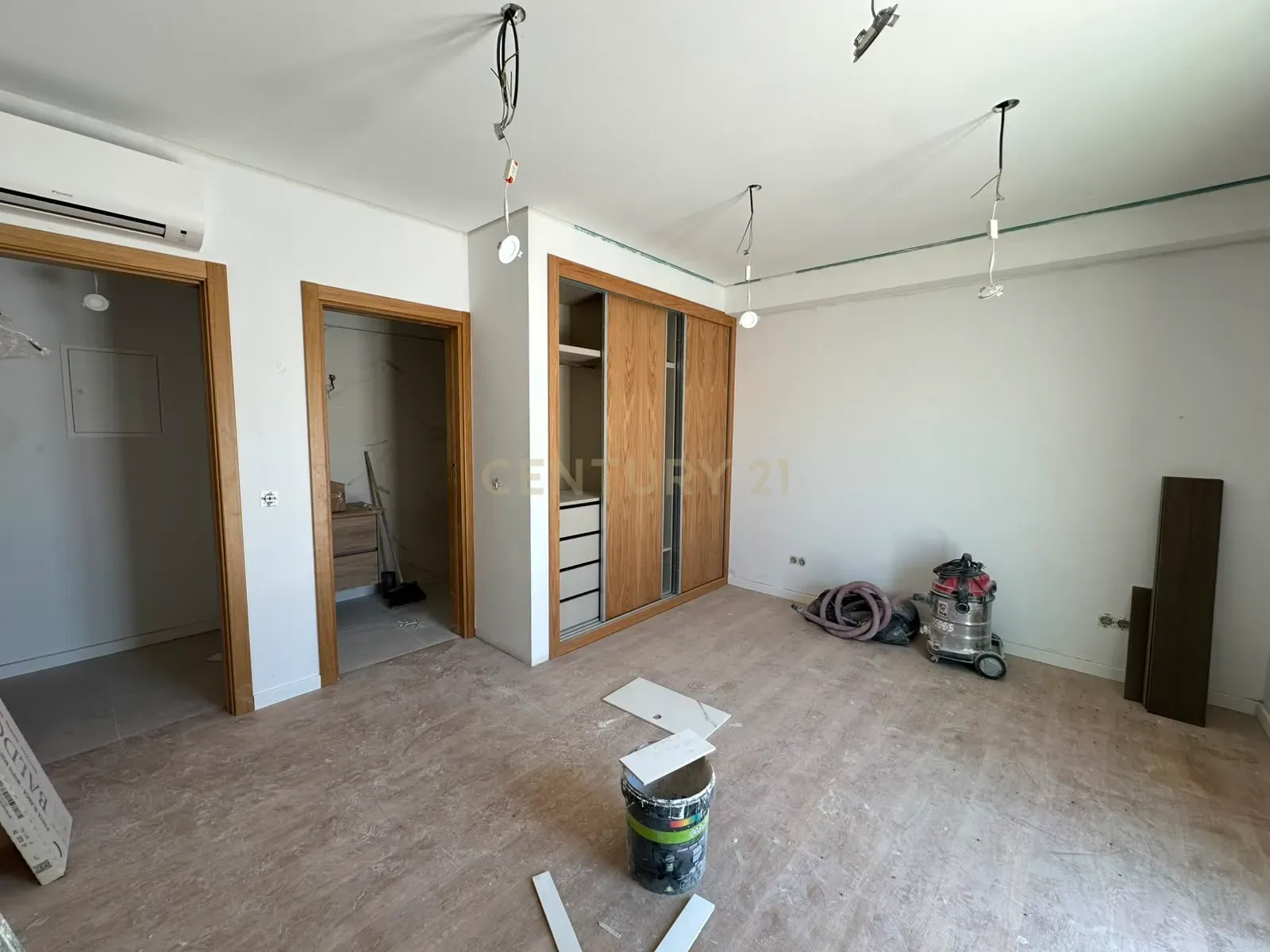 Fotografia 4 de T2 NOVO EM OLHÃO | LOGRADOURO PRIVADO | CEDÊNCIA DE POSIÇÃO