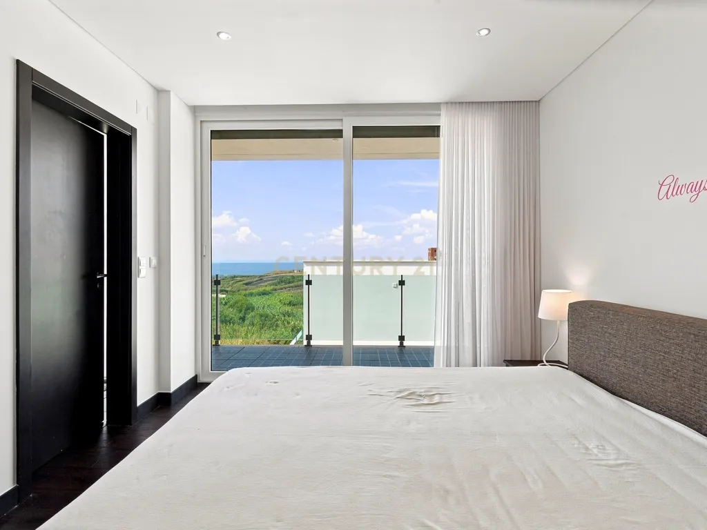Moradia T4 - Linha de Mar - Lourinhã - Image 46